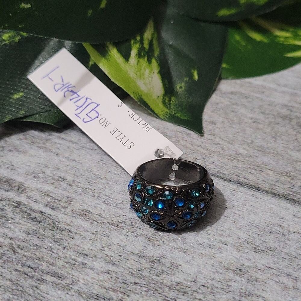 Moon's Company Black Metal Blue Rhinestone Floral Pave Ring NEW Size 6